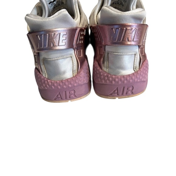 Nike Huarache Run White Element Pink Shoes | Women's 9.5 - Picture 4 of 7